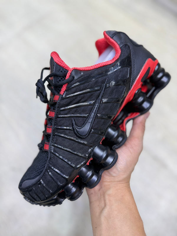 Tênis  Nike doze molas