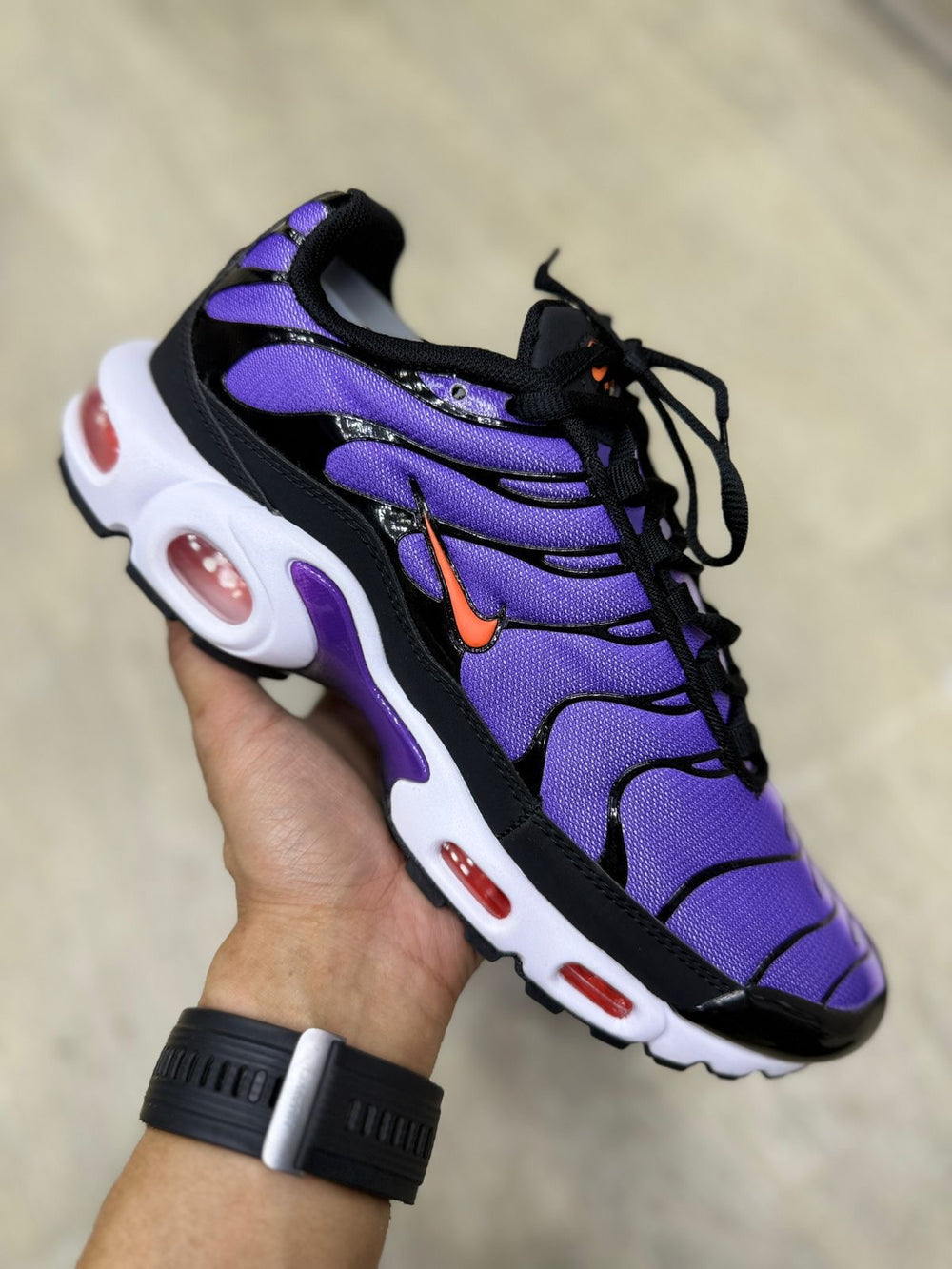 Tênis  Nike Tn