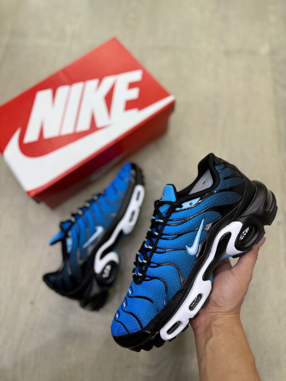 Tênis  Nike Tn