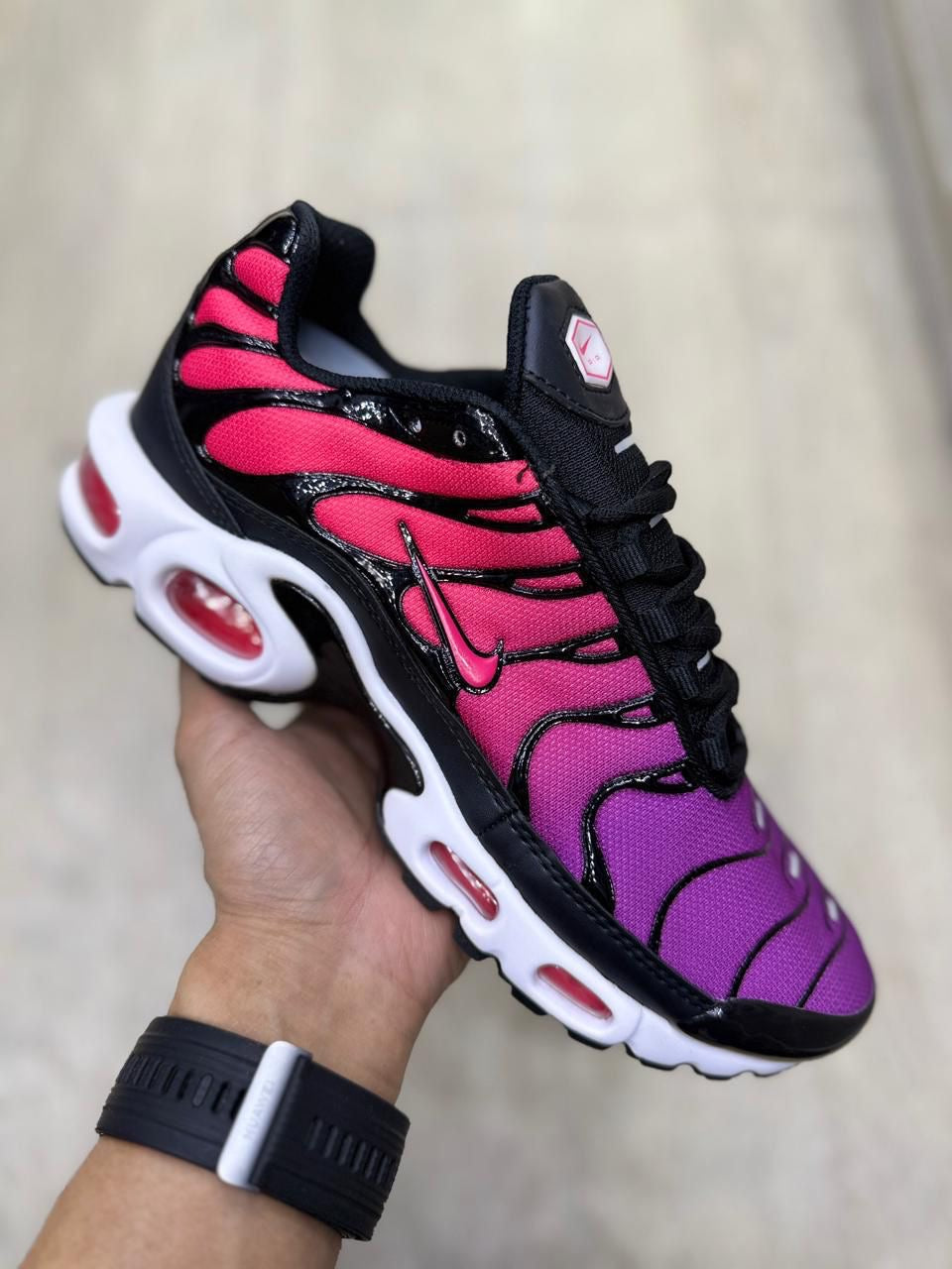Tênis  Nike Tn