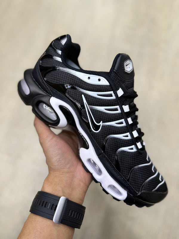 Tênis  Nike Tn