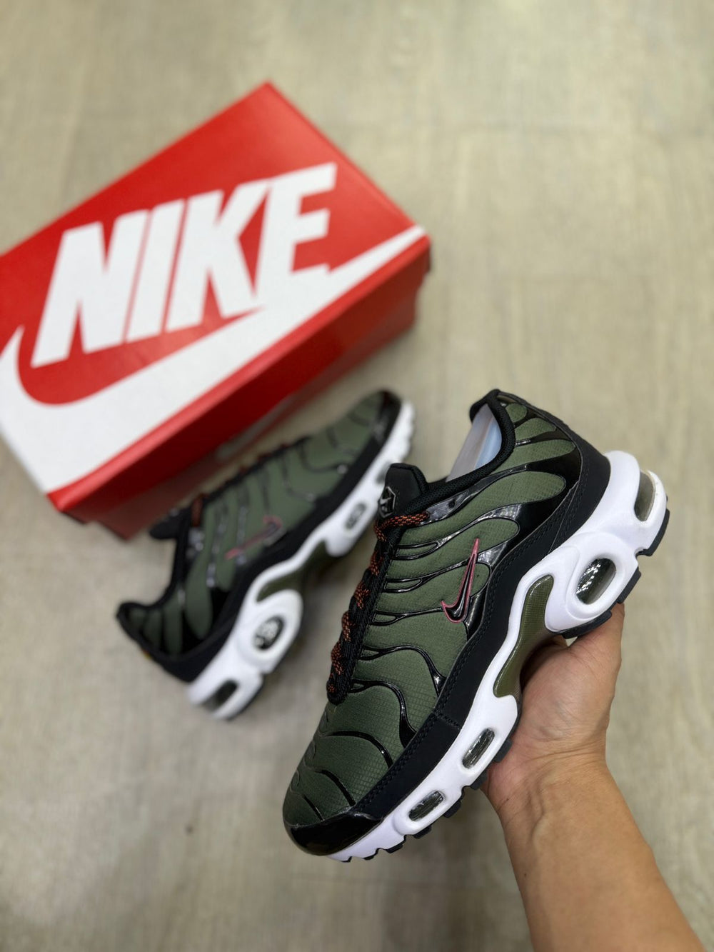 Tênis  Nike Tn