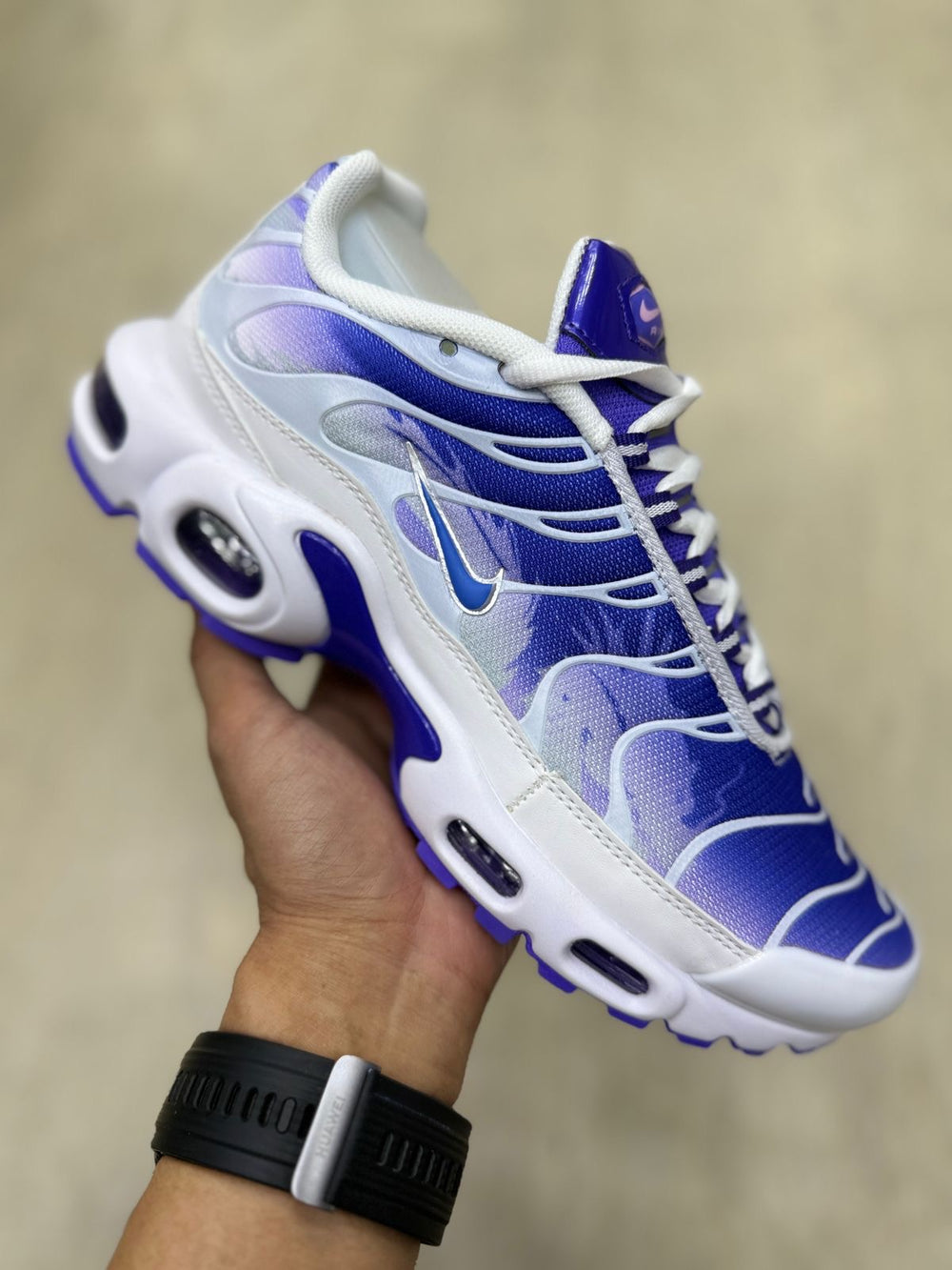 Tênis  Nike Tn