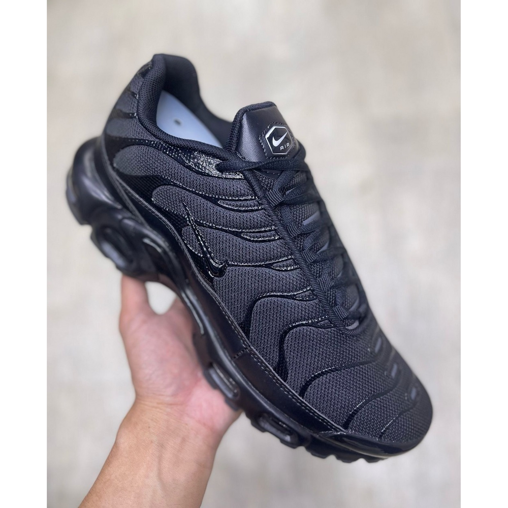 Tênis  Nike Tn